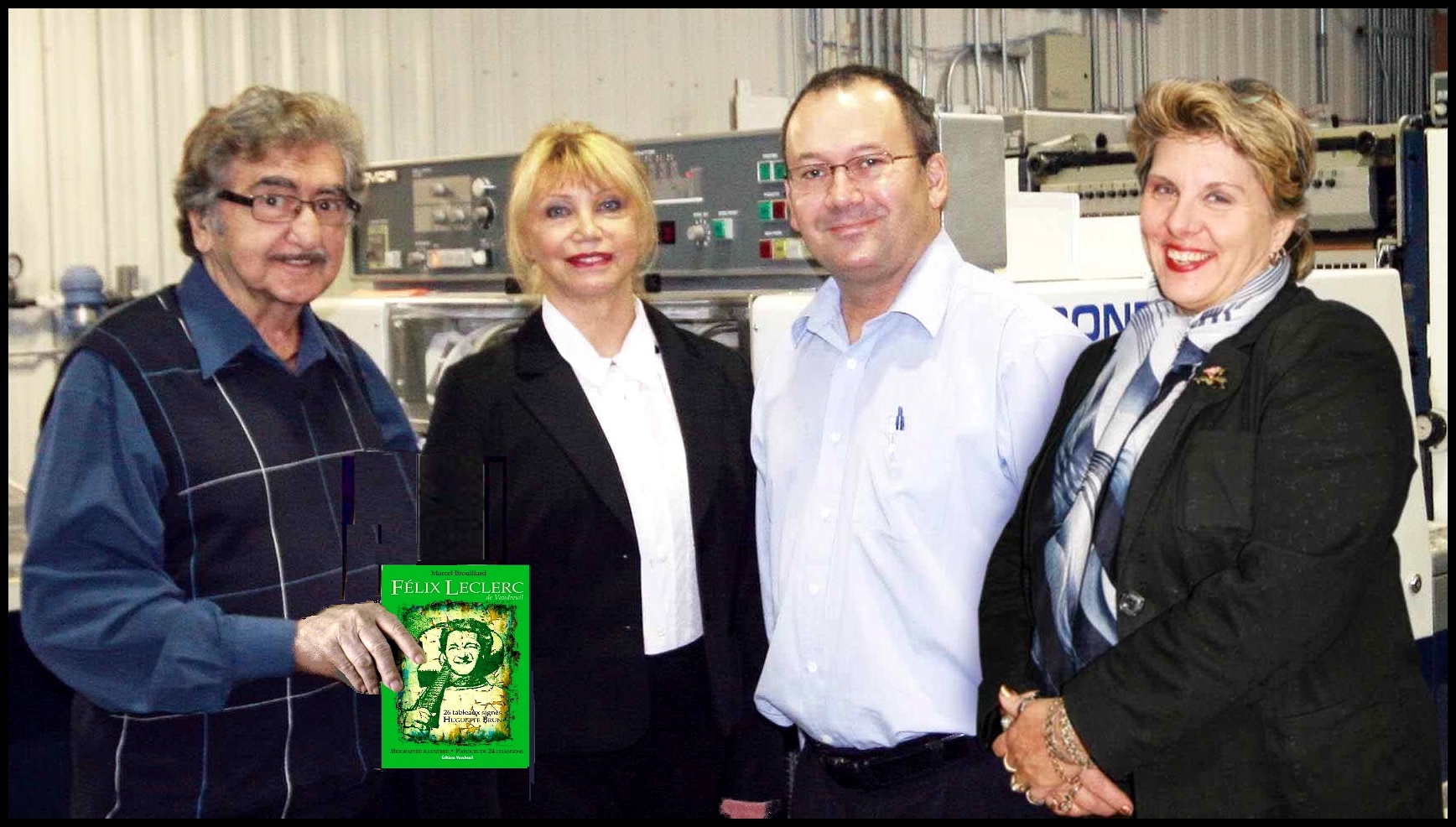 L'crivain Marcel Brouillard, l'artiste peintre Huguette Brun avec Sylvain Charbonneau et Suzanne Gaillard de l'quipe des Editions Vaudreuil avec les auteurs Huguette Brun et Marcel Brouillard